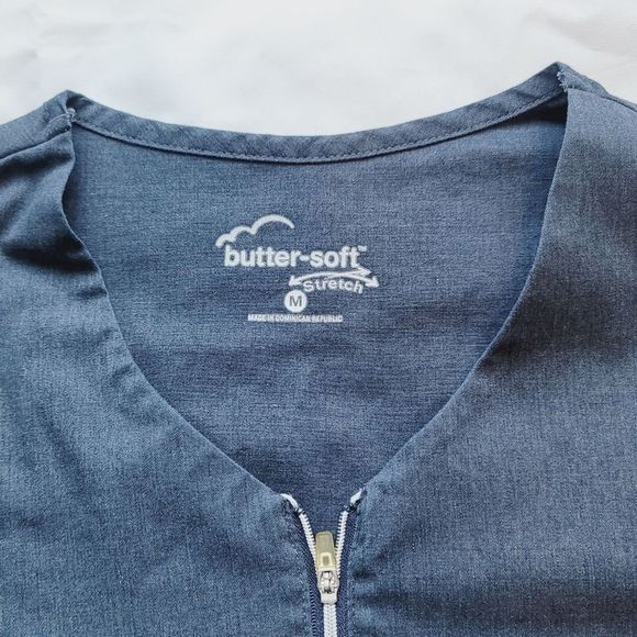 Butter Soft Stretch Gray Scrub Top - Picture 5 of 7